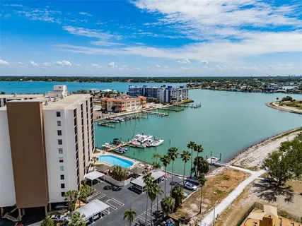 $319,900 | 10355 Paradise Boulevard, Unit 511, Treasure Island, FL 33706