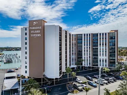 $319,900 | 10355 Paradise Boulevard, Unit 511, Treasure Island, FL 33706