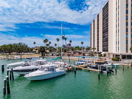 $319,900 | 10355 Paradise Boulevard, Unit 511, Treasure Island, FL 33706