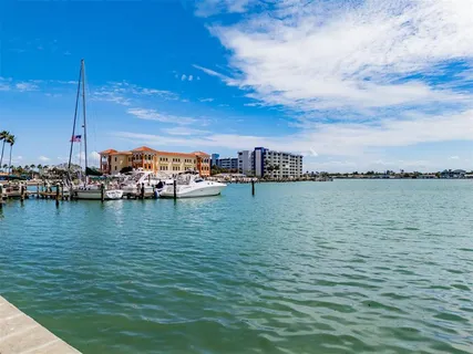 $319,900 | 10355 Paradise Boulevard, Unit 511, Treasure Island, FL 33706