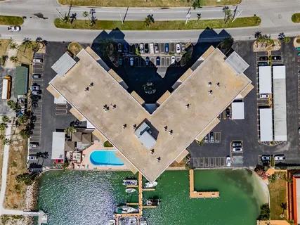 $319,900 | 10355 Paradise Boulevard, Unit 511, Treasure Island, FL 33706