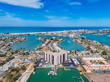 $319,900 | 10355 Paradise Boulevard, Unit 511, Treasure Island, FL 33706