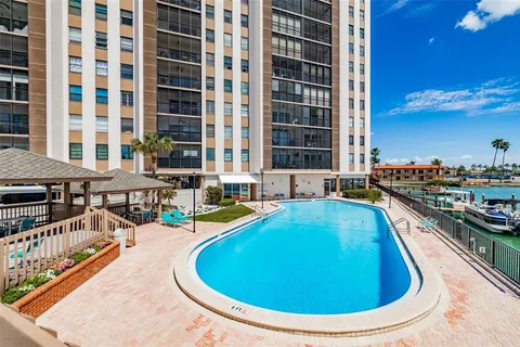 $319,900 | 10355 Paradise Boulevard, Unit 511, Treasure Island, FL 33706