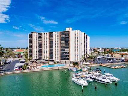 $319,900 | 10355 Paradise Boulevard, Unit 511, Treasure Island, FL 33706