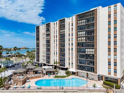 $319,900 | 10355 Paradise Boulevard, Unit 511, Treasure Island, FL 33706