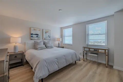 $319,900 | 10355 Paradise Boulevard, Unit 511, Treasure Island, FL 33706