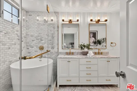 $1,695,000 | 315 North Swall Drive, Unit 103, Beverly Hills, CA 90211