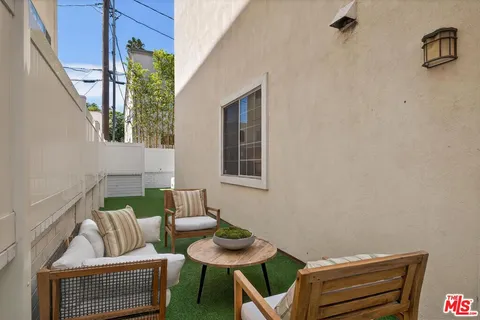 $1,695,000 | 315 North Swall Drive, Unit 103, Beverly Hills, CA 90211