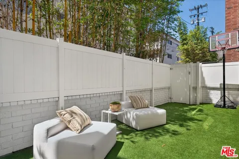 $1,695,000 | 315 North Swall Drive, Unit 103, Beverly Hills, CA 90211