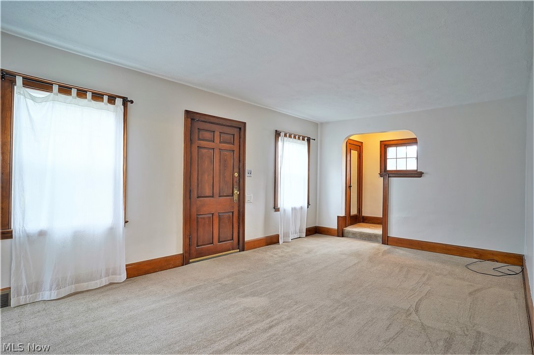 867 Meridian Street Akron, OH 44310 - Photo 6 of 33 Gallery Image 6
