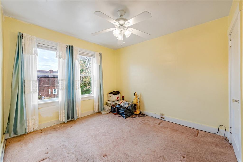 2539 Mahon Street Pittsburgh, PA 15219 - Photo 20 of 24 a view of an empty room with a window
