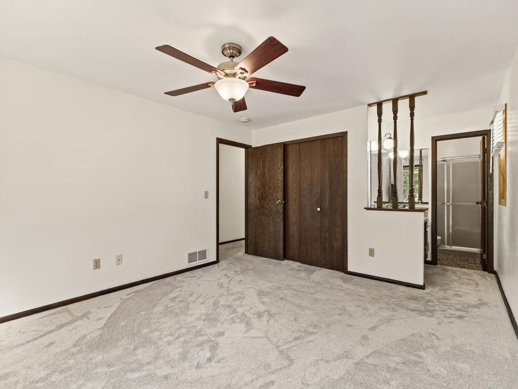 8106 Groveland Road Mounds View, MN 55112 - Photo 10 of 27 Gallery Image 10