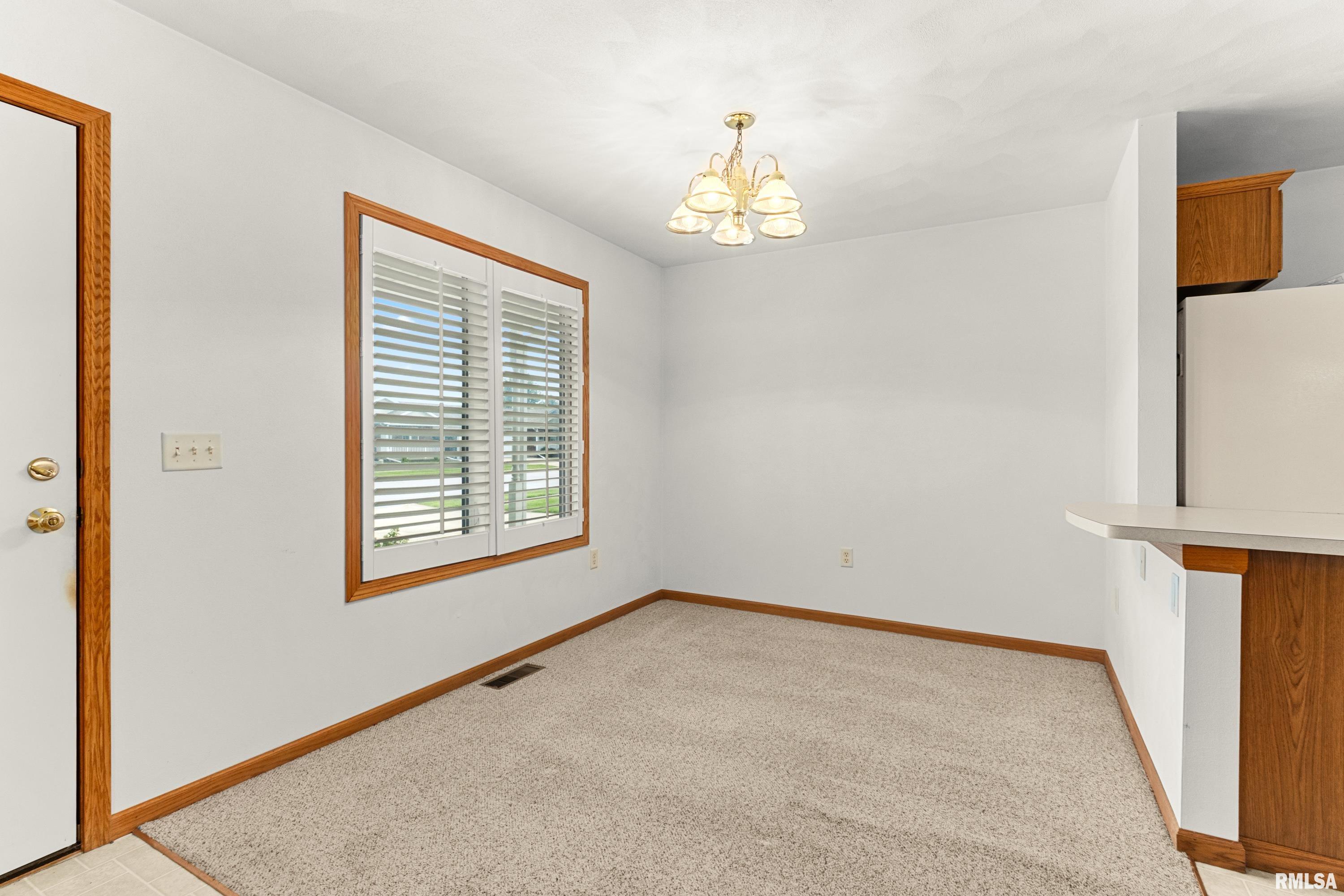 207 Easy Street Washington, IL 61571 - Photo 12 of 31 Gallery Image 12