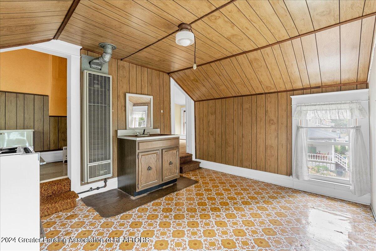 408 South Cochran Road Charlotte, MI 48813 - Photo 47 of 56 59-Media Jett - 59