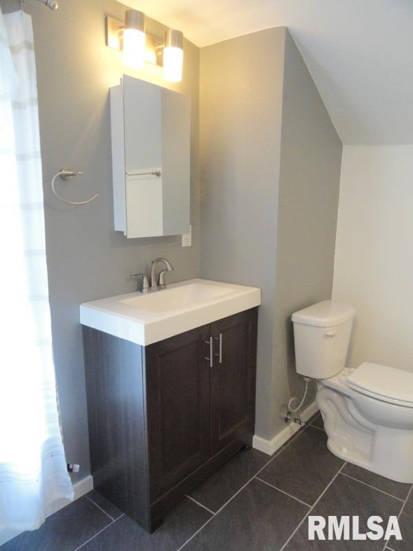 2508 Middle Road Davenport, IA 52803 - Photo 13 of 14 Gallery Image 13