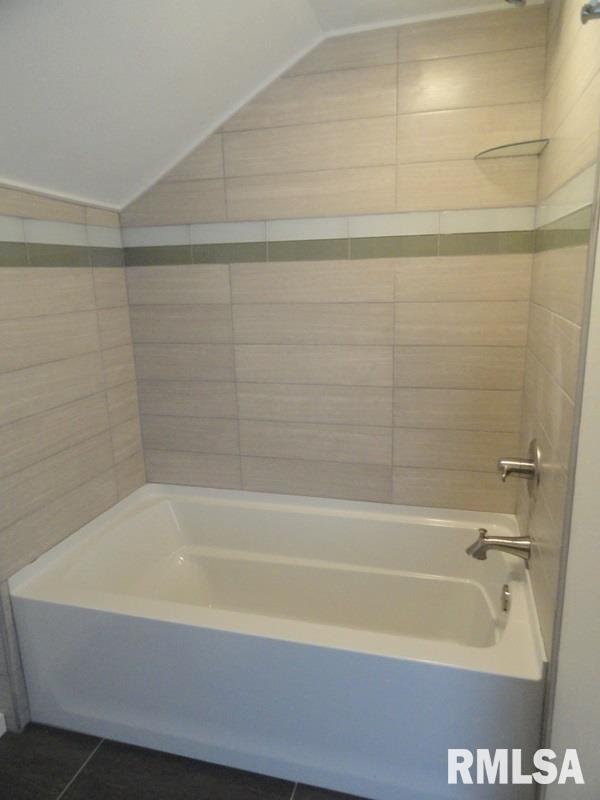 2508 Middle Road Davenport, IA 52803 - Photo 14 of 14 Gallery Image 14