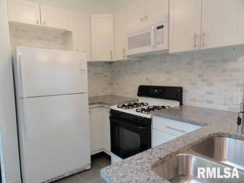 2508 Middle Road Davenport, IA 52803 - Photo 6 of 14 Gallery Image 6