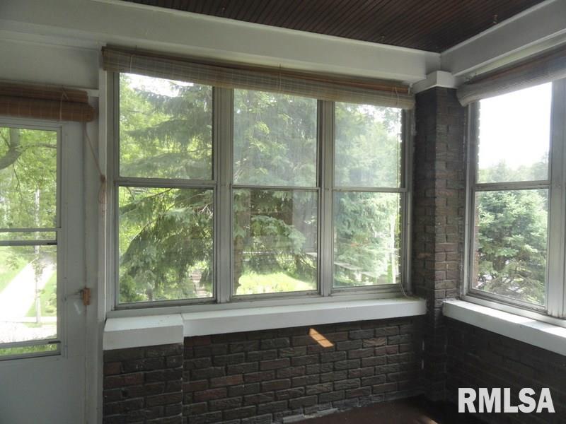 2508 Middle Road Davenport, IA 52803 - Photo 9 of 14 Gallery Image 9