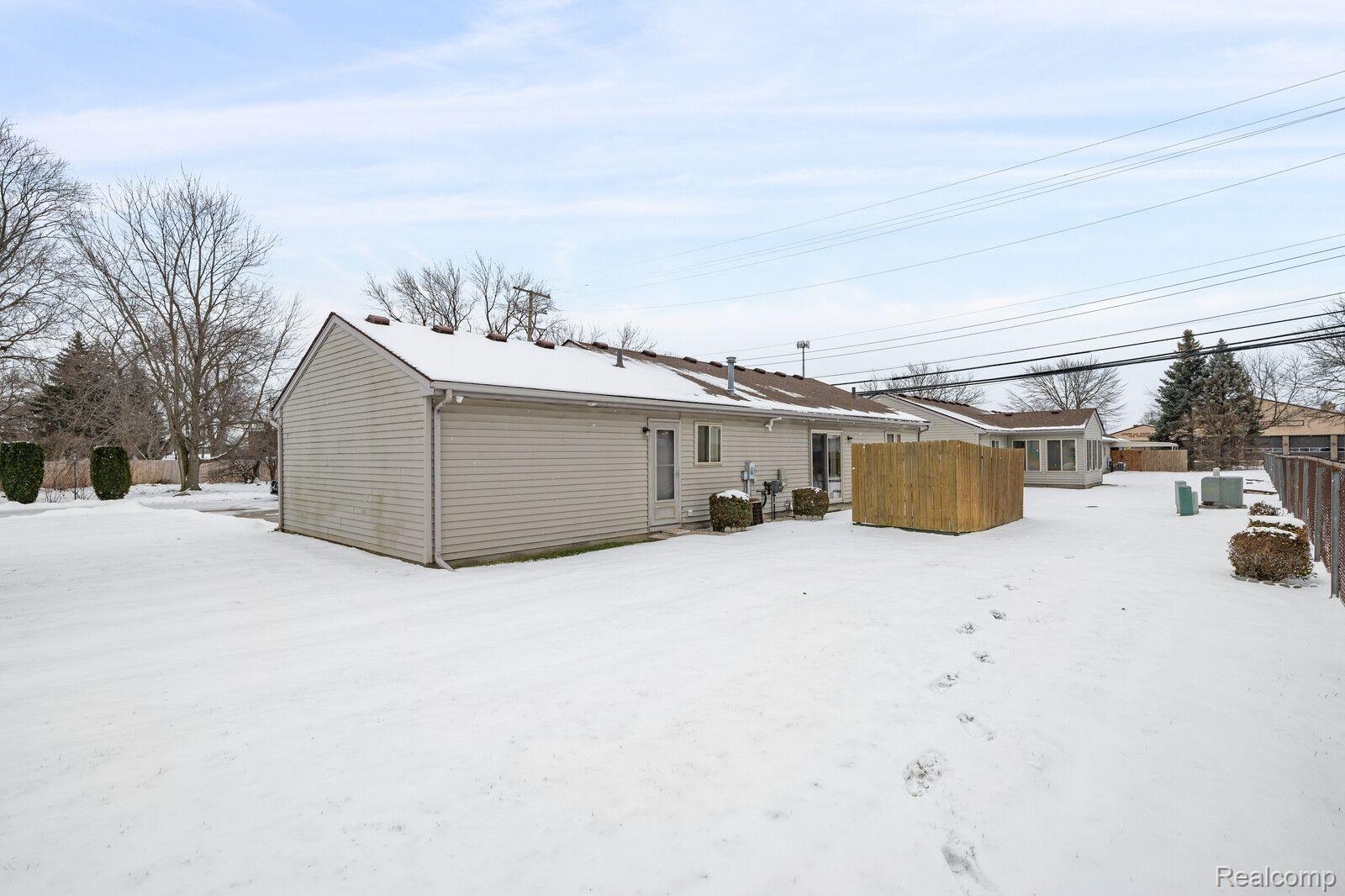 18757 Common Road Roseville, MI 48066 - Photo 21 of 22 Gallery Image 21