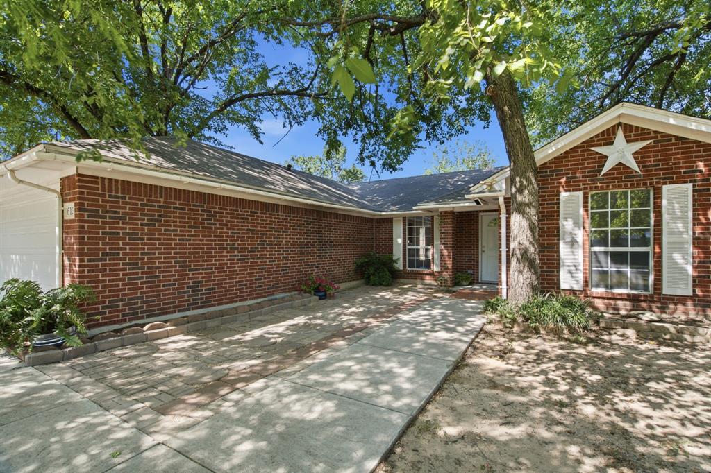 613 North Ave D Springtown, TX 76082 - Photo 5 of 40 Gallery Image 5