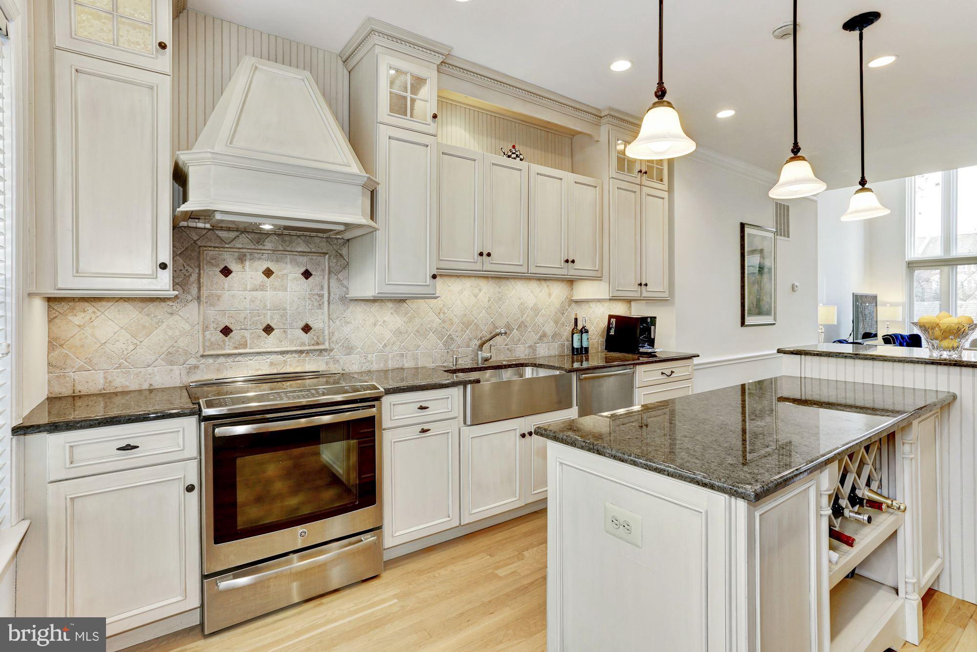 3612 Reservoir Road Northwest Washington, DC 20007 - Photo 8 of 38