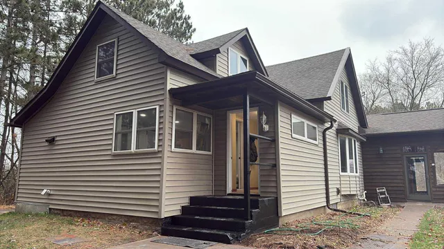 $349,900 | 584 21 1/2 Avenue, Cumberland, WI 54829