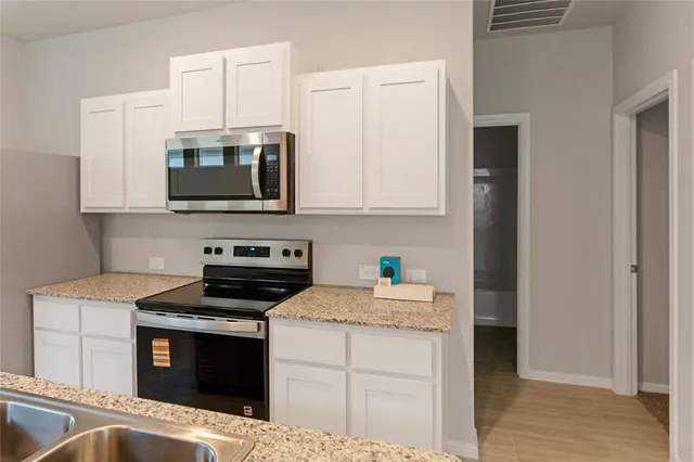 $2,000 | 3116 Pecan Farm Lane, Fort Worth, TX 76140