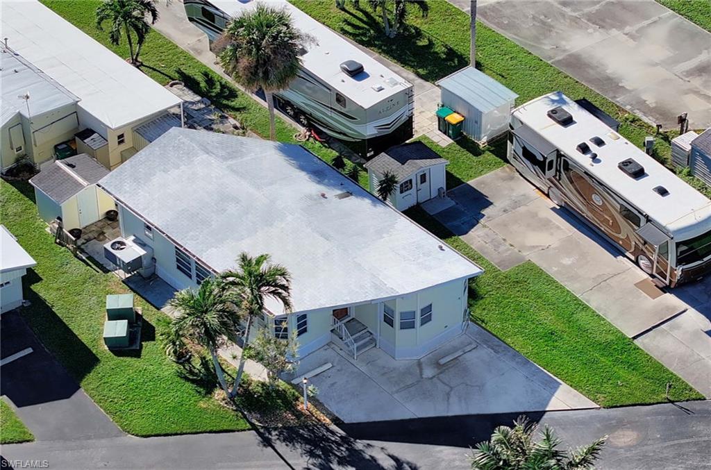 21 Onyx Drive, Unit 21O Naples, FL 34114 - Photo 28 of 30 Drone / aerial view