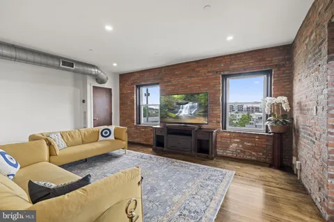 $459,000 | 735 South 12th Street, Unit 403, Philadelphia, PA 19147
