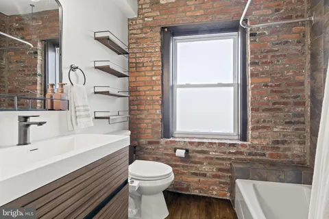 $459,000 | 735 South 12th Street, Unit 403, Philadelphia, PA 19147