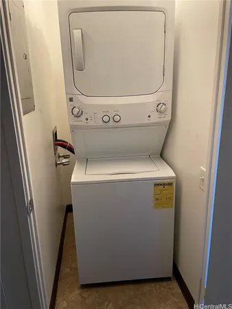$2,300 | 909 Ala Lilikoi Street, Unit 302, Honolulu, HI 96818