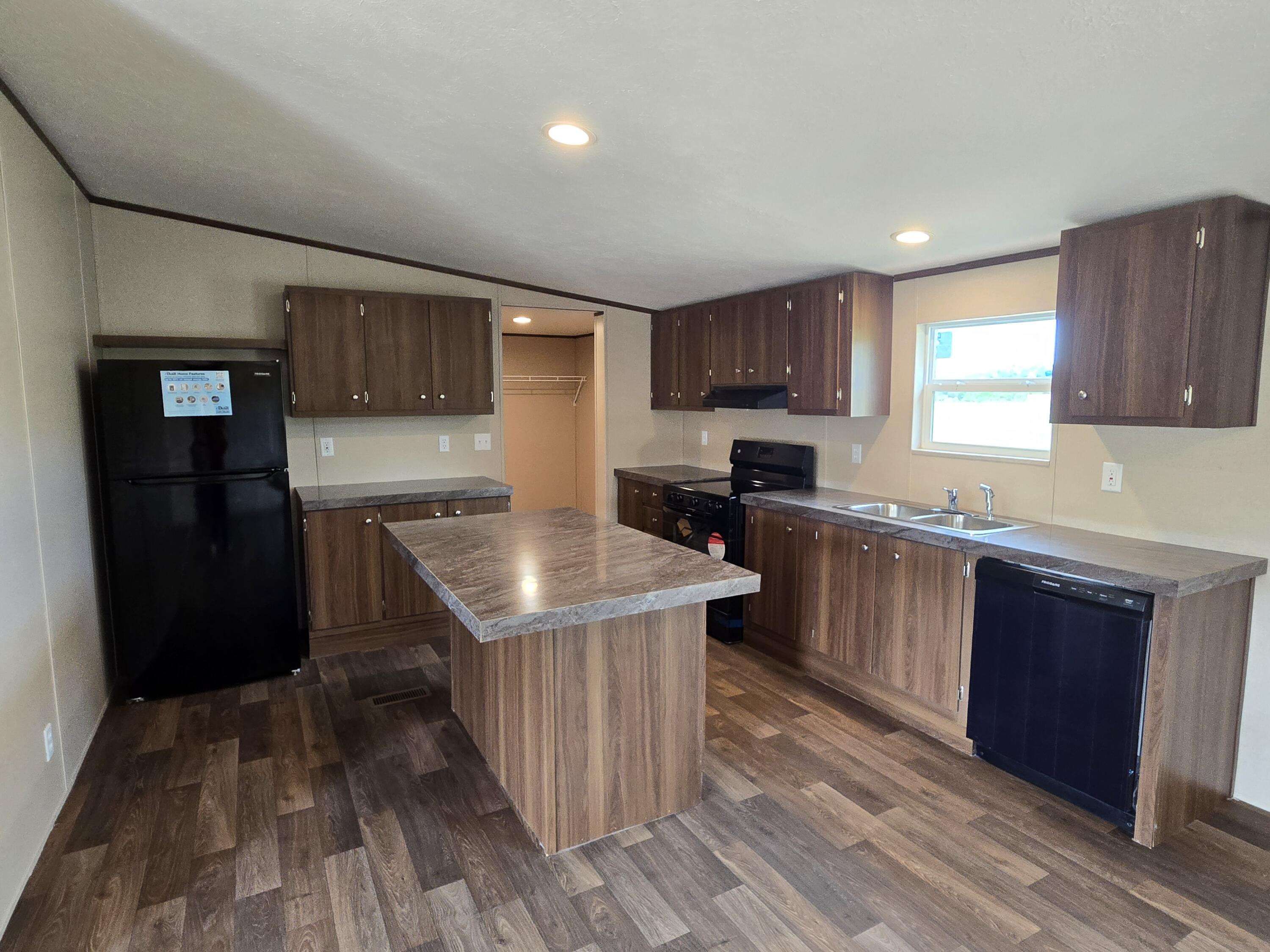 3988 Trapp-Goffs Cor Road Winchester, KY 40391 - Photo 11 of 34 20250925_110221