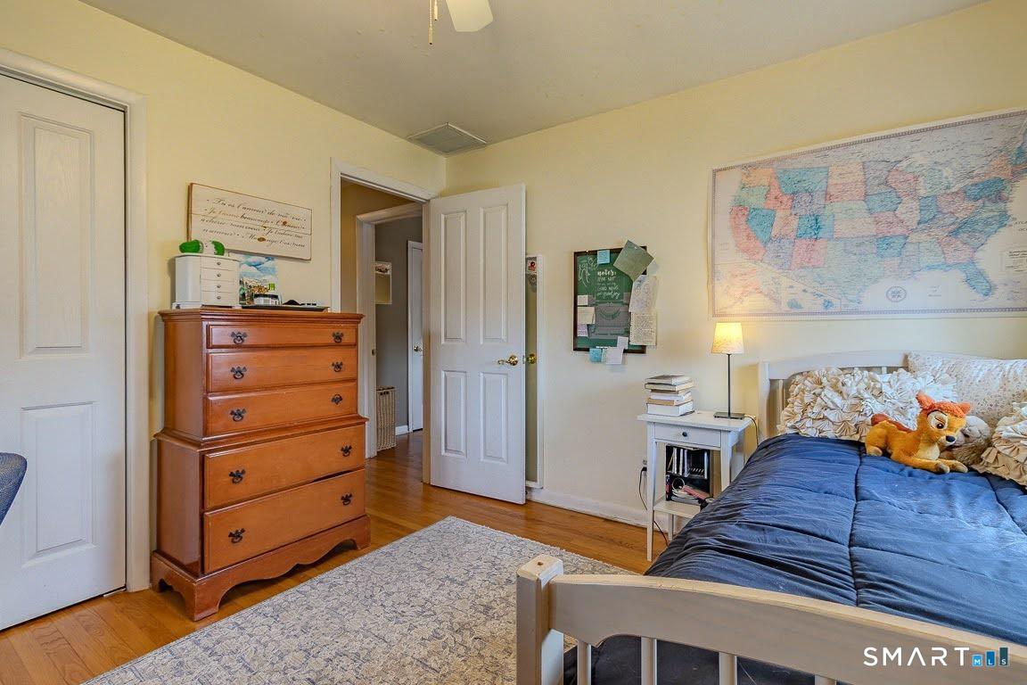 220 Oak Ridge Road Stratford, CT 06614 - Photo 17 of 40