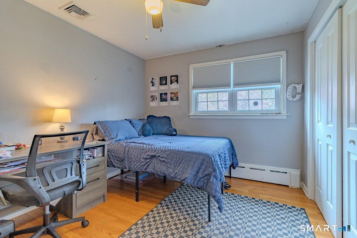 220 Oak Ridge Road Stratford, CT 06614 - Photo 21 of 40