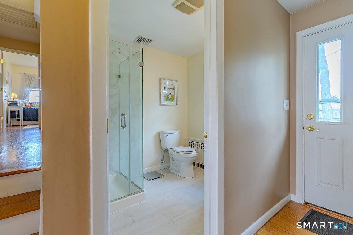 220 Oak Ridge Road Stratford, CT 06614 - Photo 22 of 40