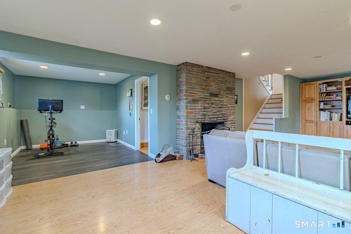 220 Oak Ridge Road Stratford, CT 06614 - Photo 27 of 40