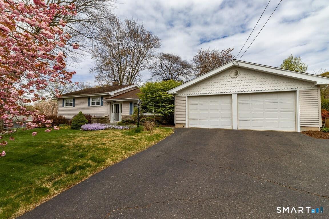 220 Oak Ridge Road Stratford, CT 06614 - Photo 35 of 40