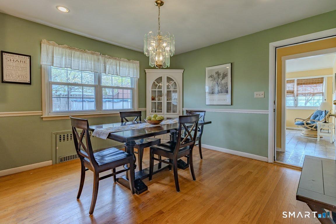 220 Oak Ridge Road Stratford, CT 06614 - Photo 9 of 40