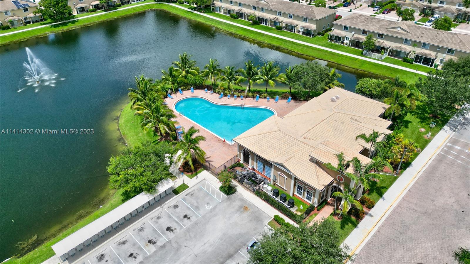 5894 Abbey Road Tamarac, FL 33321 - Photo 39 of 48