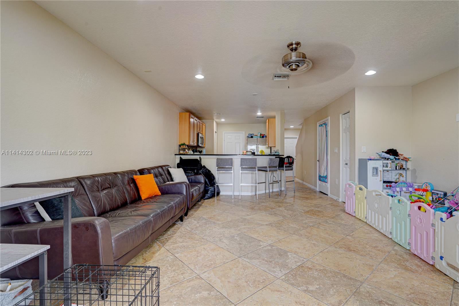 5894 Abbey Road Tamarac, FL 33321 - Photo 9 of 48