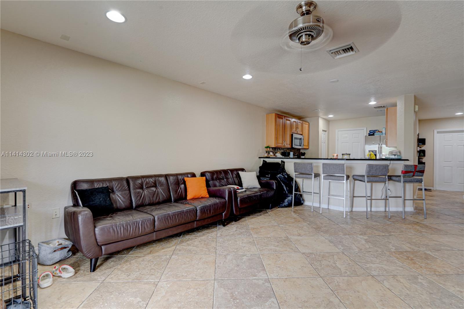 5894 Abbey Road Tamarac, FL 33321 - Photo 10 of 48