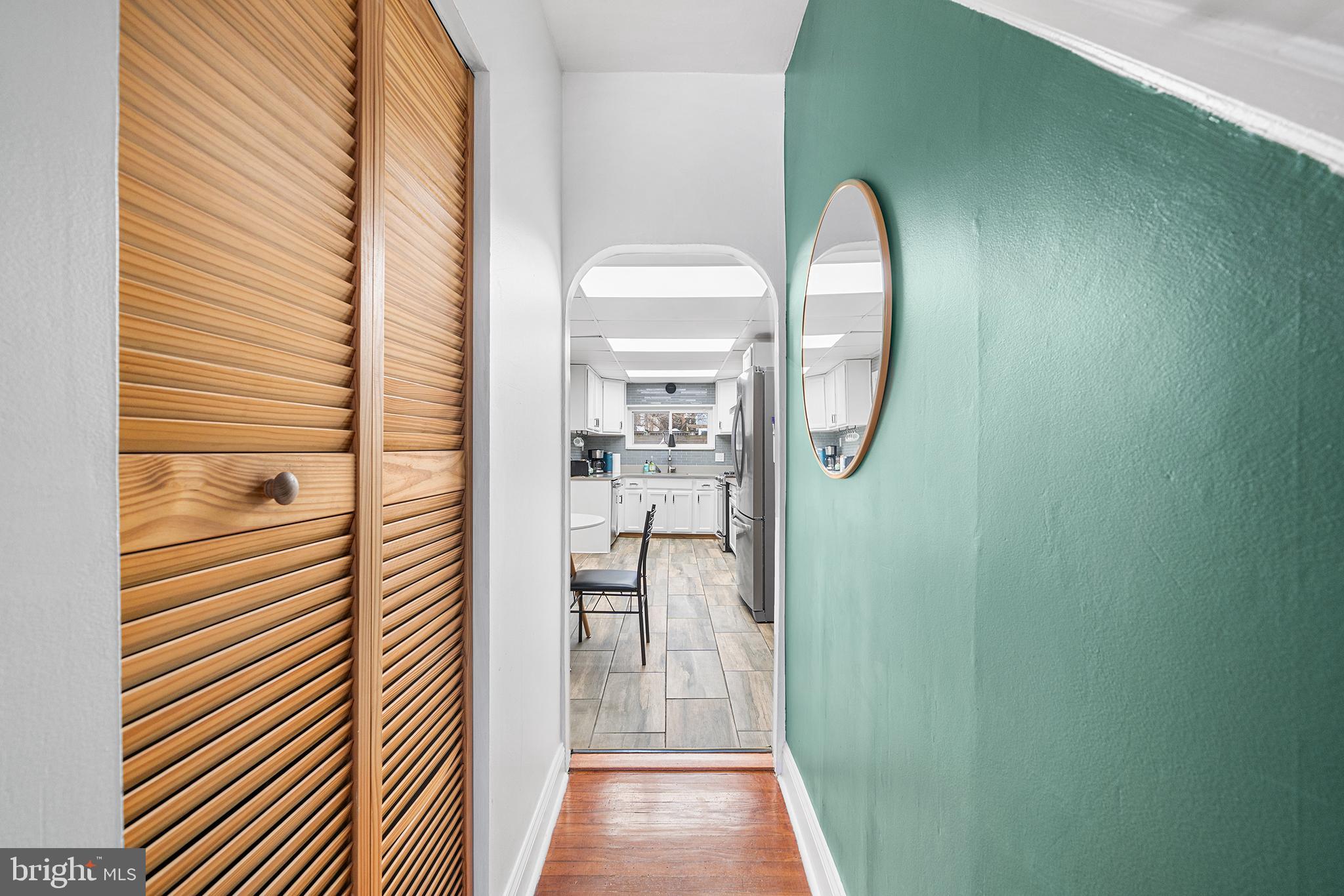 2425 Sepviva Street Philadelphia, PA 19125 - Photo 9 of 34 a view of a hallway with windows