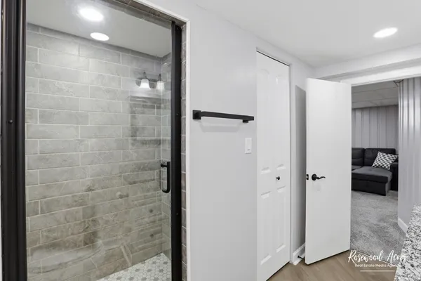 $379,000 | 7329 55th Place, Summit, IL 60501