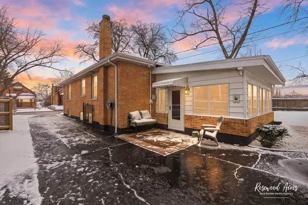 $379,000 | 7329 55th Place, Summit, IL 60501