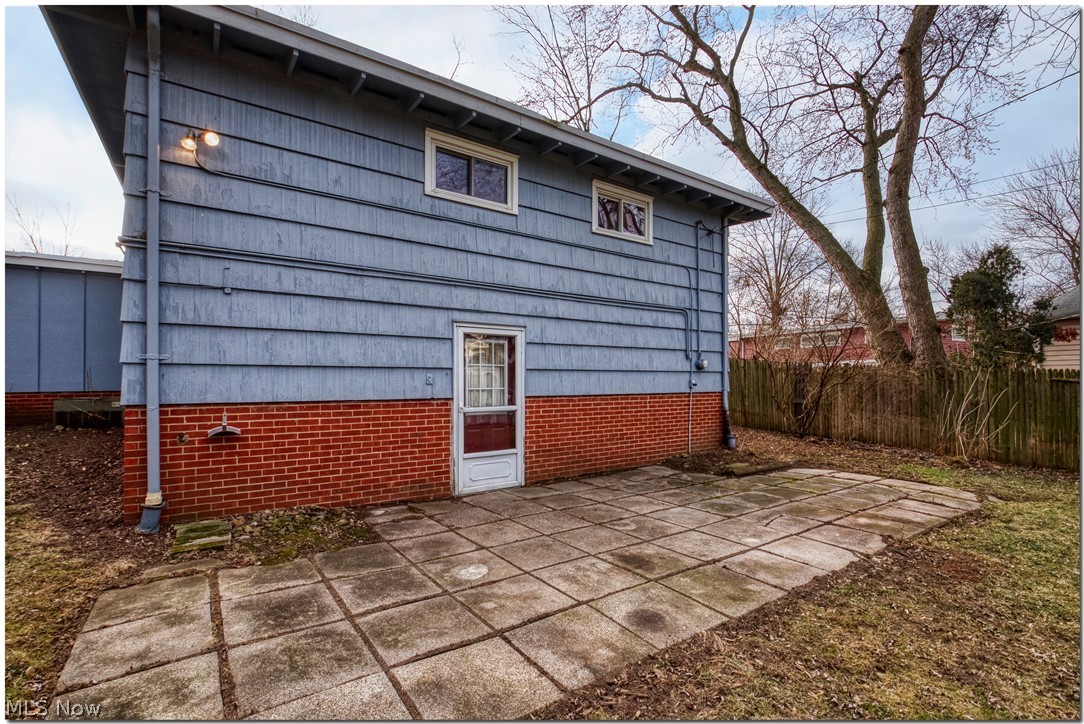 6592 Sherborn Road Parma Heights, OH 44130 - Photo 7 of 34 Gallery Image 7