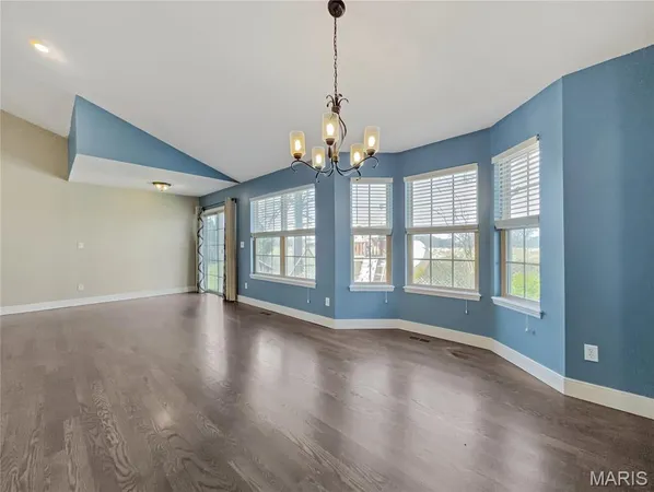 $340,000 | 215 Hunters Chase Street, Winfield, MO 63389