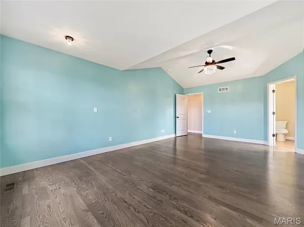 $340,000 | 215 Hunters Chase Street, Winfield, MO 63389