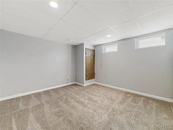 $340,000 | 215 Hunters Chase Street, Winfield, MO 63389