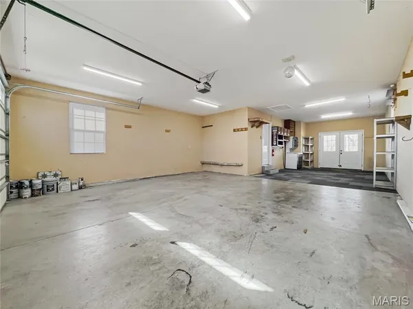 $340,000 | 215 Hunters Chase Street, Winfield, MO 63389