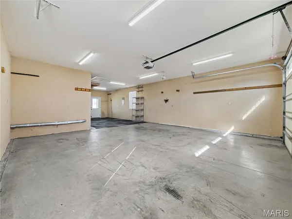 $340,000 | 215 Hunters Chase Street, Winfield, MO 63389